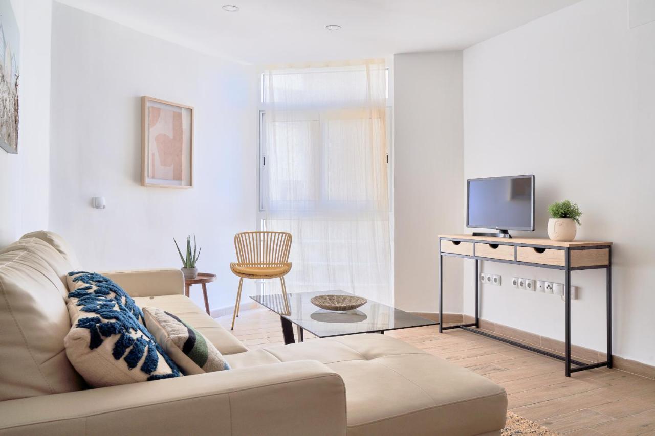 Apartamento En Primera Linea De Playa En La Malagueta Malaga Exterior photo