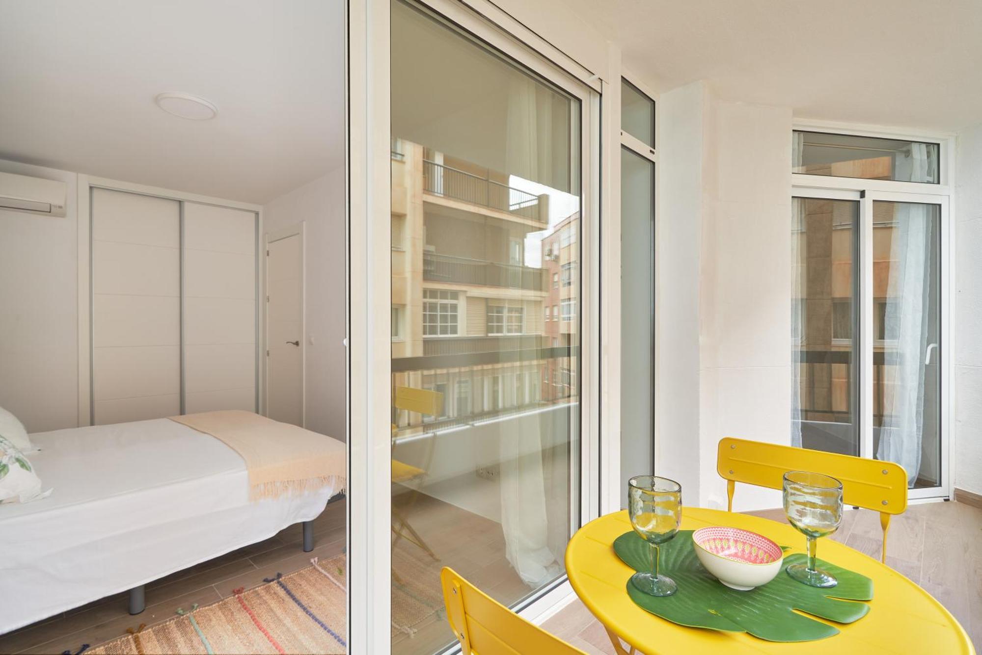 Apartamento En Primera Linea De Playa En La Malagueta Malaga Exterior photo